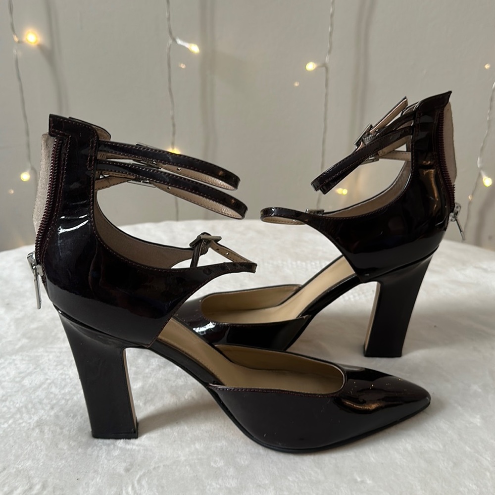 Marc Fisher Dark Brown Heels in size 6.5US